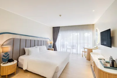 Elite Balcony — Andaman Embrace Patong, Phuket